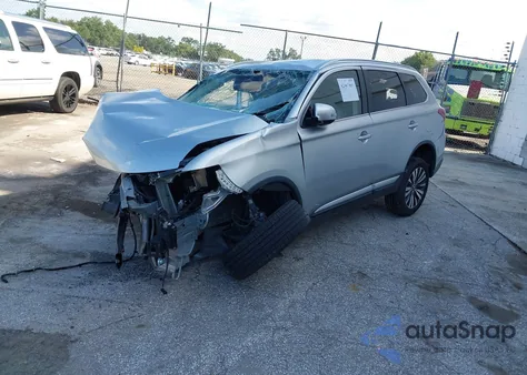 2020 Mitsubishi Outlander Se/Sel/Le z USA, uszkodzony, nr VIN JA4AD3A36LJ001004